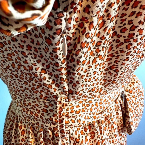 SHEIN ANIMAL PRINT LONG DRESS. SIZE SMALL. - Picture 4 of 6